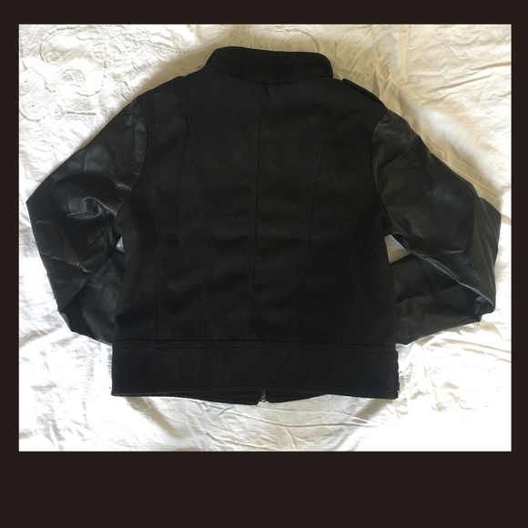 U2B black bomber jacket. Size M. - Picture 4 of 4
